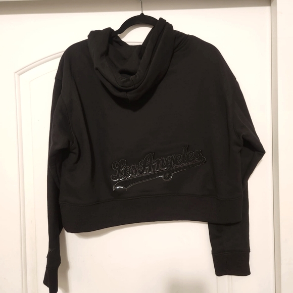 Los Angeles Dodgers Pro Standard black on black crop hoodie - Picture 3 of 3